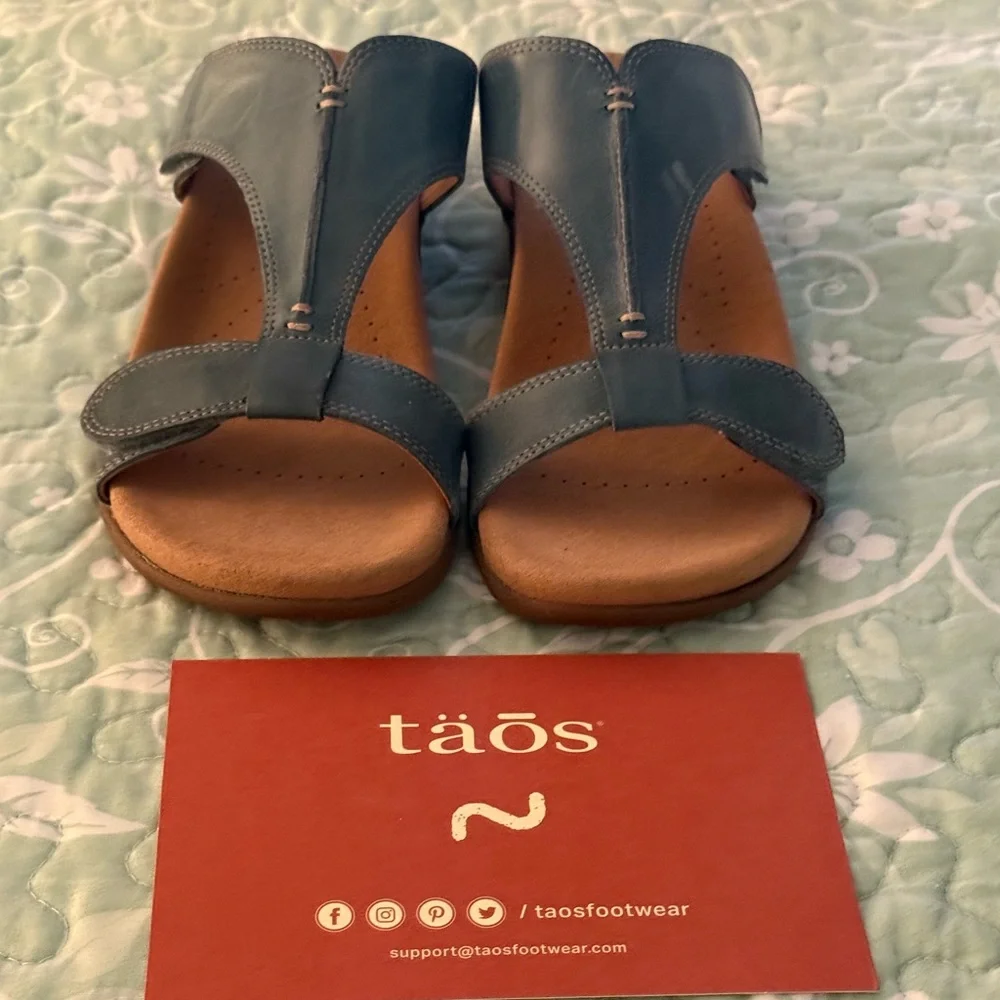 Taos Footwear Blue and Tan Sandals - Picture 2 of 2